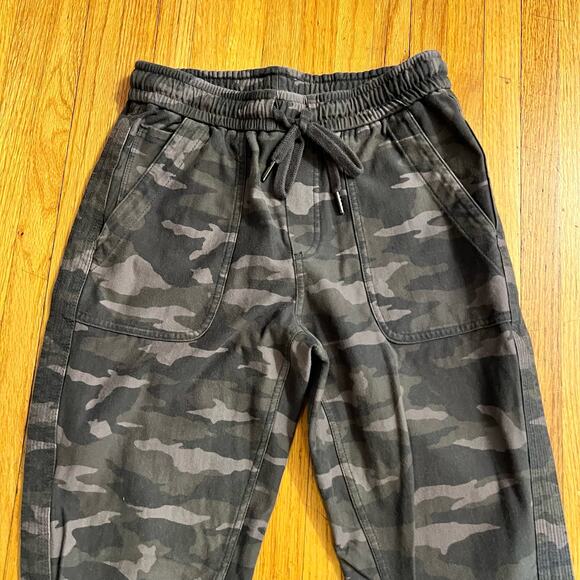 Athleta Pants Womens 4 Green Camo Jogger Sweatpants - Picture 2 of 11